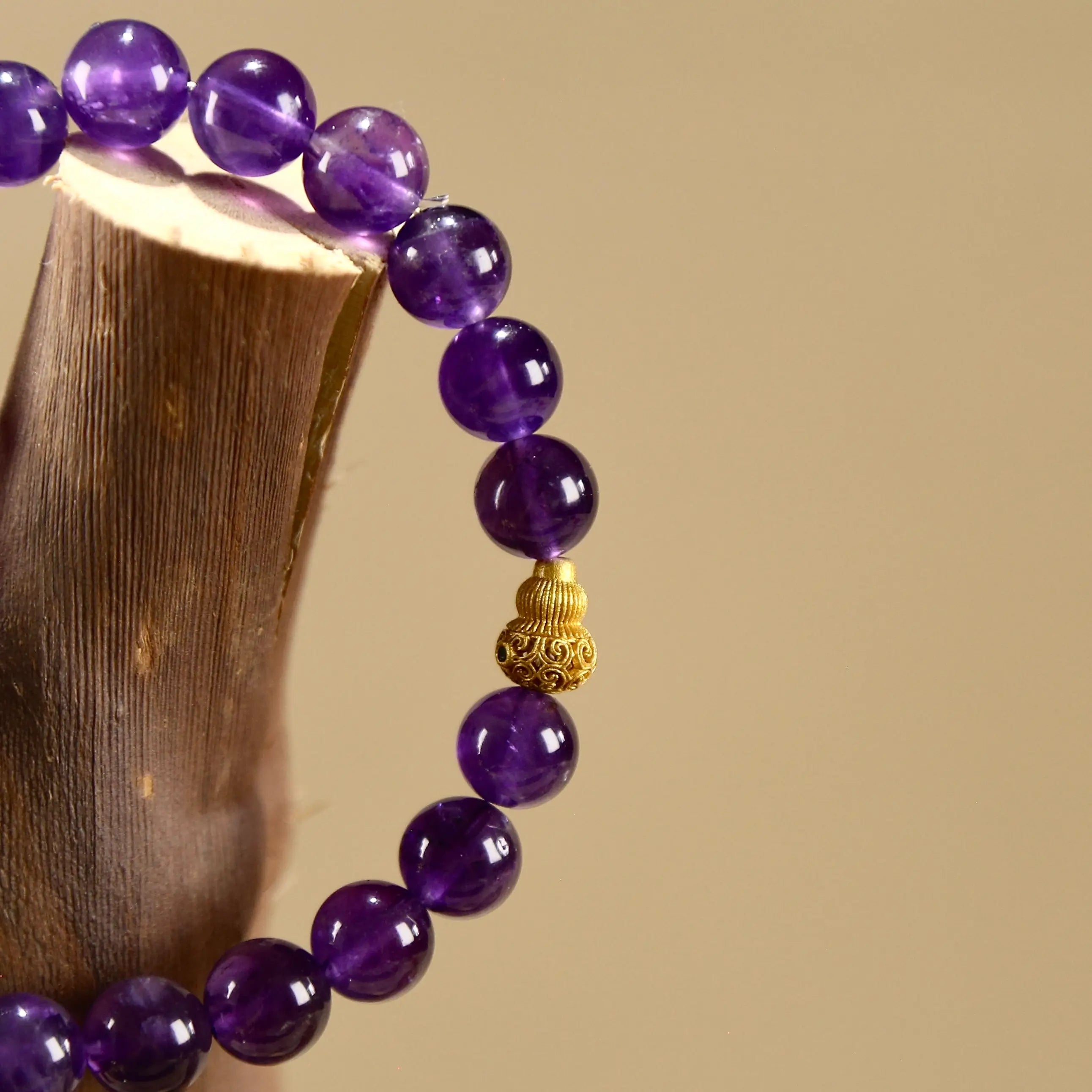 8.5mm Regal Wealth Amethyst Bracelet with Hulu Charms
